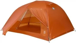 Big Agnes Copper Spur UL3 kolmen hengen kevyt kupoliteltta vaelluksille.