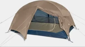 Fjällräven Abisko Friluft 2 kahden hengen teltta hiekanvärisenä.