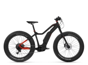 Musta-punainen Tunturi eMAX SE -sähköfatbike erittäin leveillä renkailla ja sähköavustuksella.